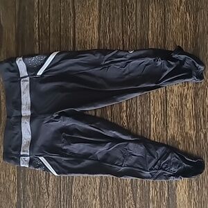 Lululemon | Run A Marathon Crop Capris Leggings size 4 Black